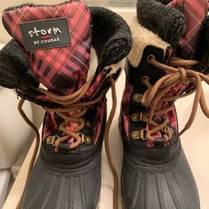 Brand: Cougar  Name : Storm